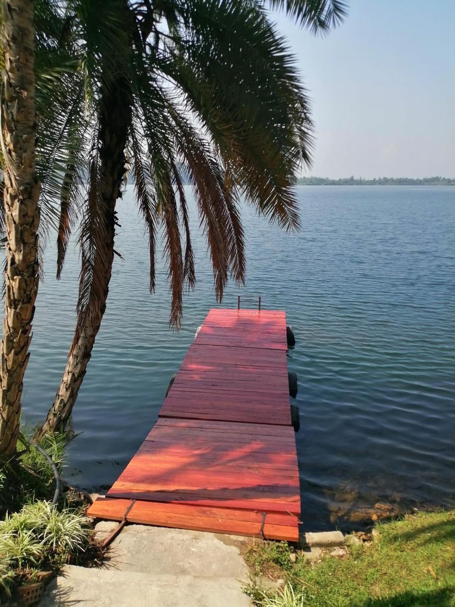 Inn On The Lake Kibuye Extérieur photo
